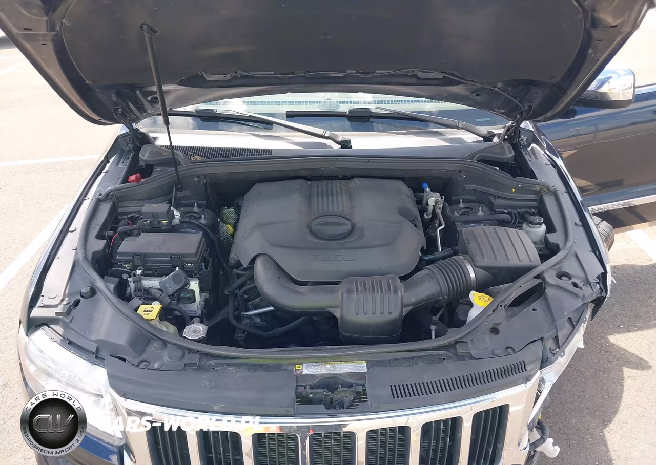 2011 Jeep Grand Cherokee Laredo VIN:1J4RR4GG3BC609912 - 10