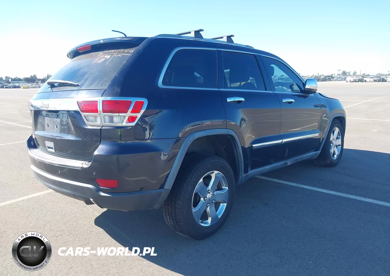 2011 Jeep Grand Cherokee Laredo VIN:1J4RR4GG3BC609912 - 4