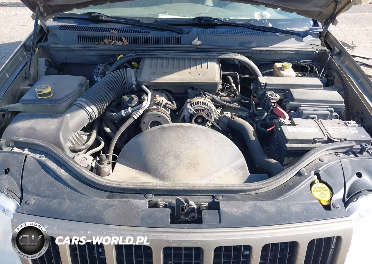 2005 Jeep Grand Cherokee Laredo VIN:1J4GR48K35C551184 - 10