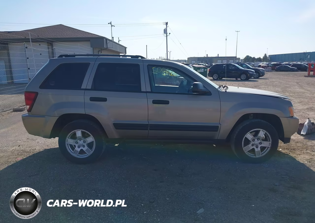 2005 Jeep Grand Cherokee Laredo VIN:1J4GR48K35C551184 - 13