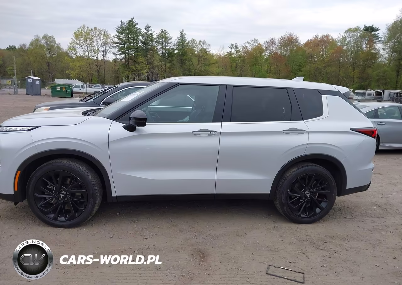 2024 Mitsubishi Outlander Se 2.5 S-Awc-Se Black Edition S-Awc-Se Black Edition W-Pano Roof S-Awc-Se Ralliart S-Awc VIN:JA4J4VA86RZ076450 - 14