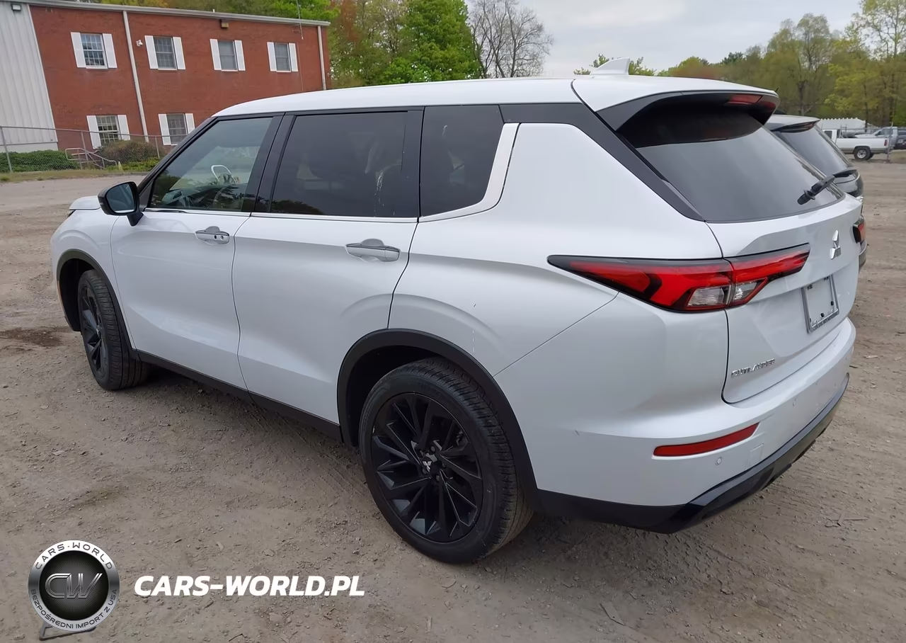 2024 Mitsubishi Outlander Se 2.5 S-Awc-Se Black Edition S-Awc-Se Black Edition W-Pano Roof S-Awc-Se Ralliart S-Awc VIN:JA4J4VA86RZ076450 - 3