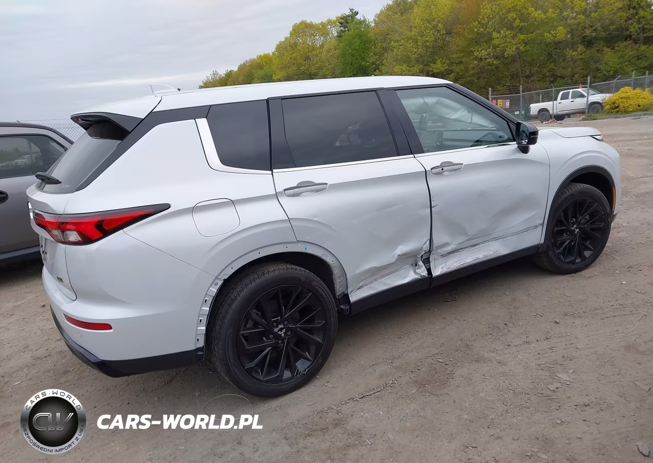 2024 Mitsubishi Outlander Se 2.5 S-Awc-Se Black Edition S-Awc-Se Black Edition W-Pano Roof S-Awc-Se Ralliart S-Awc VIN:JA4J4VA86RZ076450 - 4