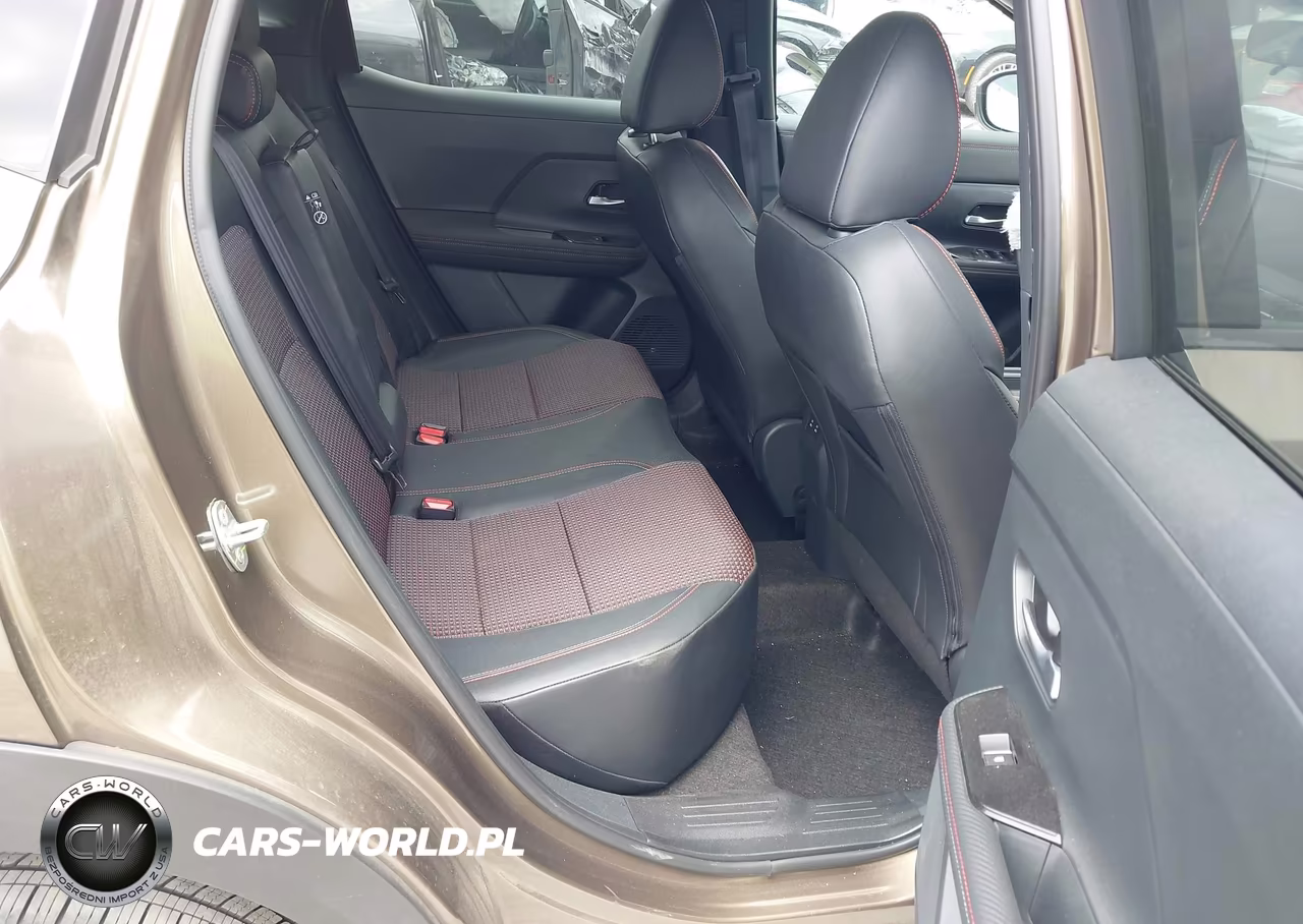 2025 Nissan Kicks Sr Fwd VIN:3N8AP6DA1SL415277 - 8