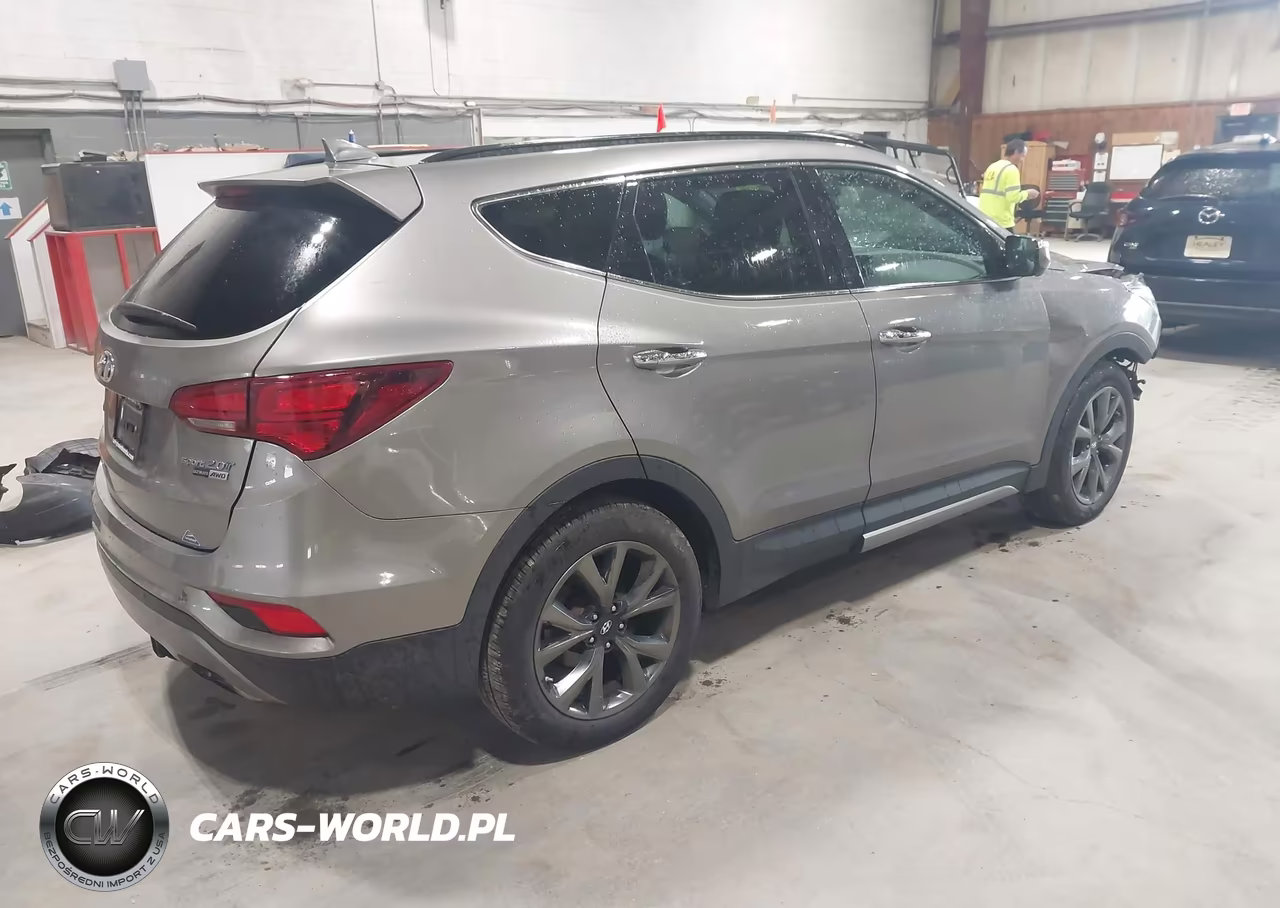 2017 Hyundai Santa Fe Sport 2.0T Ultimate VIN:5XYZWDLA0HG477437 - 4