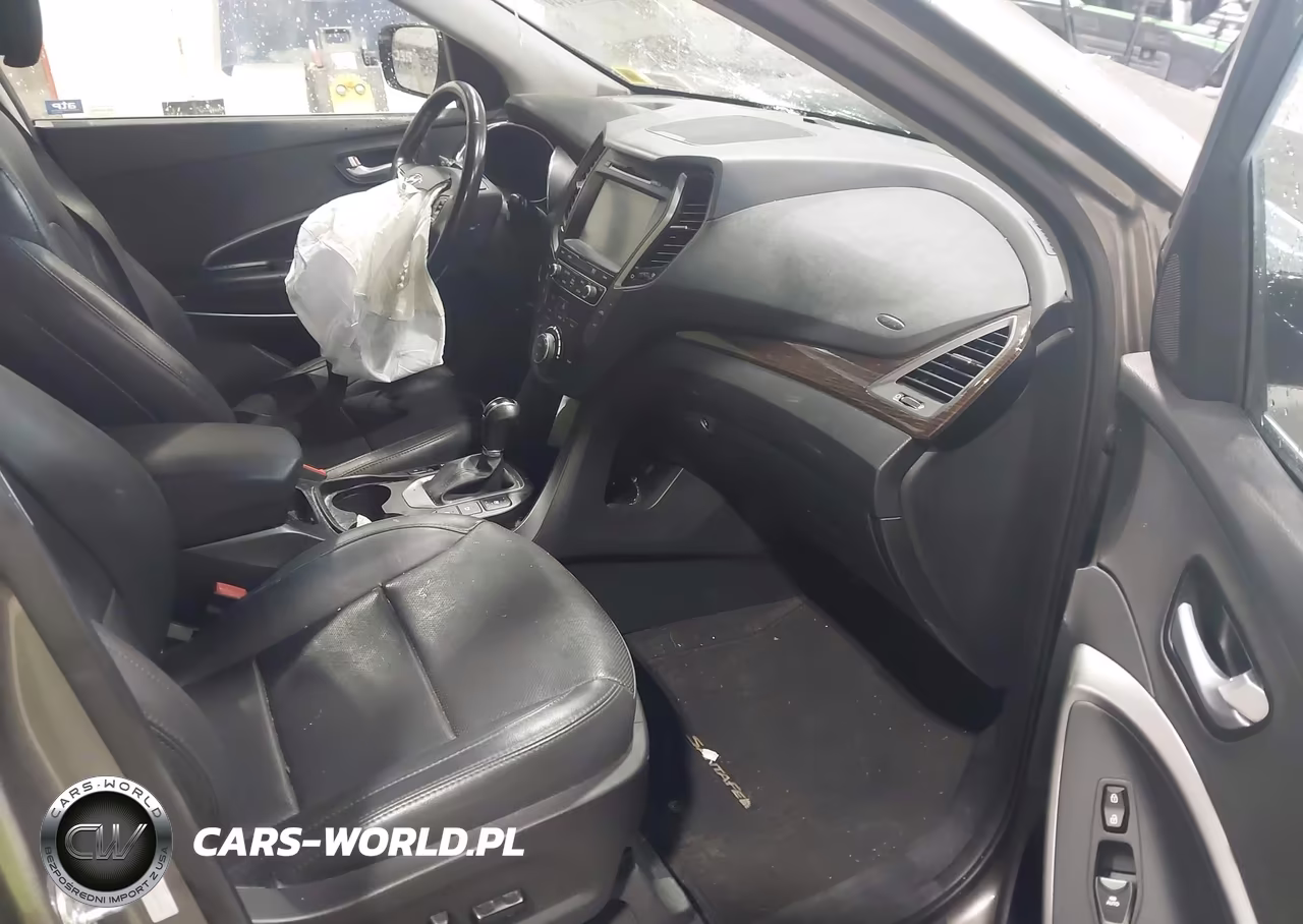 2017 Hyundai Santa Fe Sport 2.0T Ultimate VIN:5XYZWDLA0HG477437 - 5