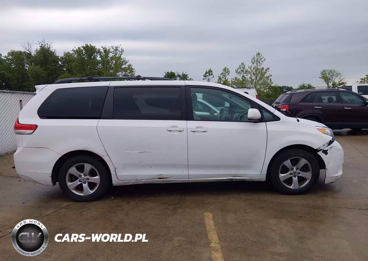 2012 Toyota Sienna Le V6 8 Passenger VIN:5TDKK3DC7CS194102 - 13