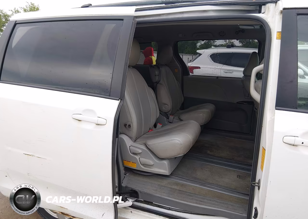 2012 Toyota Sienna Le V6 8 Passenger VIN:5TDKK3DC7CS194102 - 8