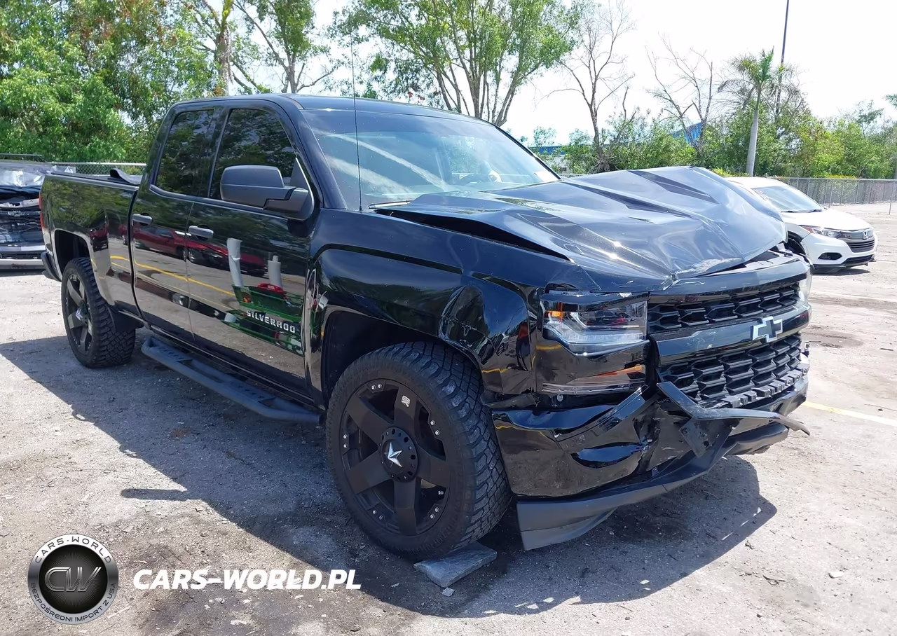 2017 Chevrolet Silverado 1500 Custom – zdjęcie 1 z 16
