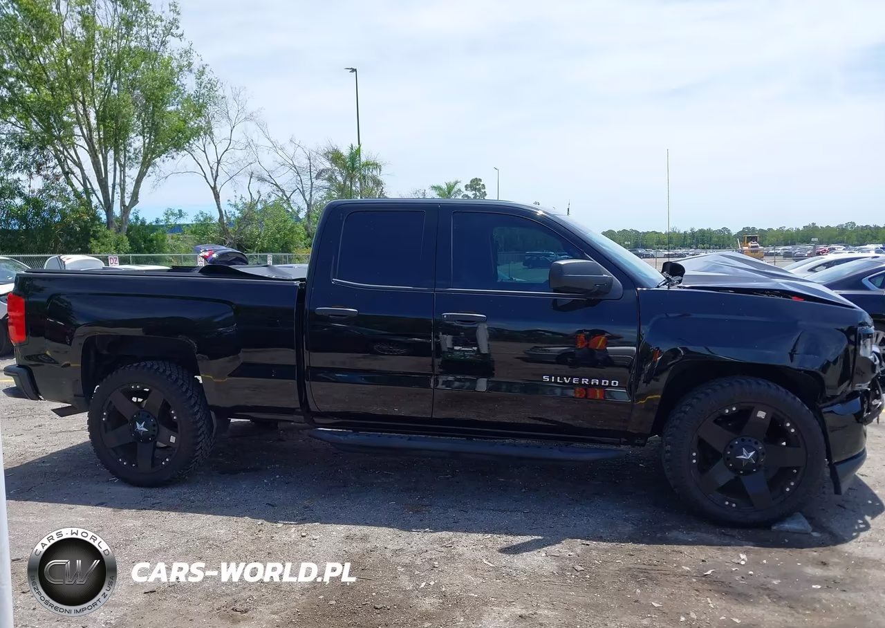 2017 Chevrolet Silverado 1500 Custom VIN:1GCRCPEC1HZ268878 - 13