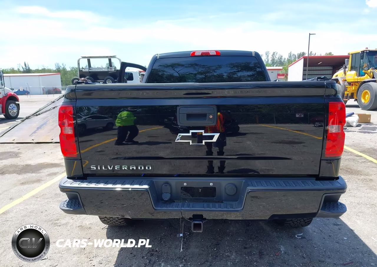 2017 Chevrolet Silverado 1500 Custom VIN:1GCRCPEC1HZ268878 - 16