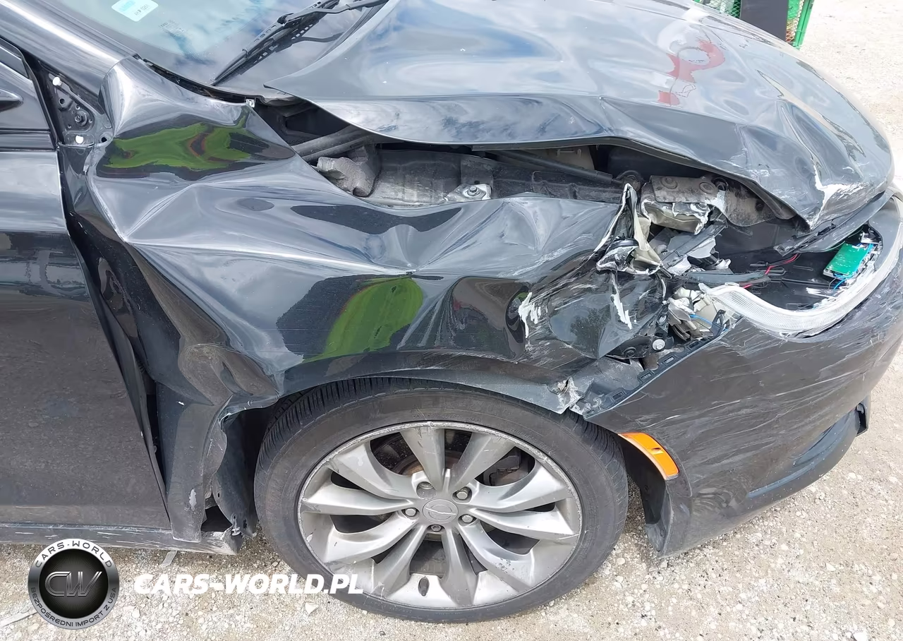 2015 Chrysler 200 S VIN:1C3CCCBB0FN717485 - 6