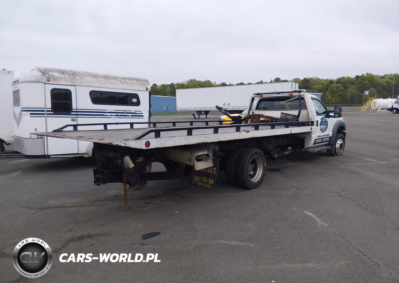 2015 Ford F-550 Chassis Xl VIN:1FDUF5GY4FEC05367 - 4