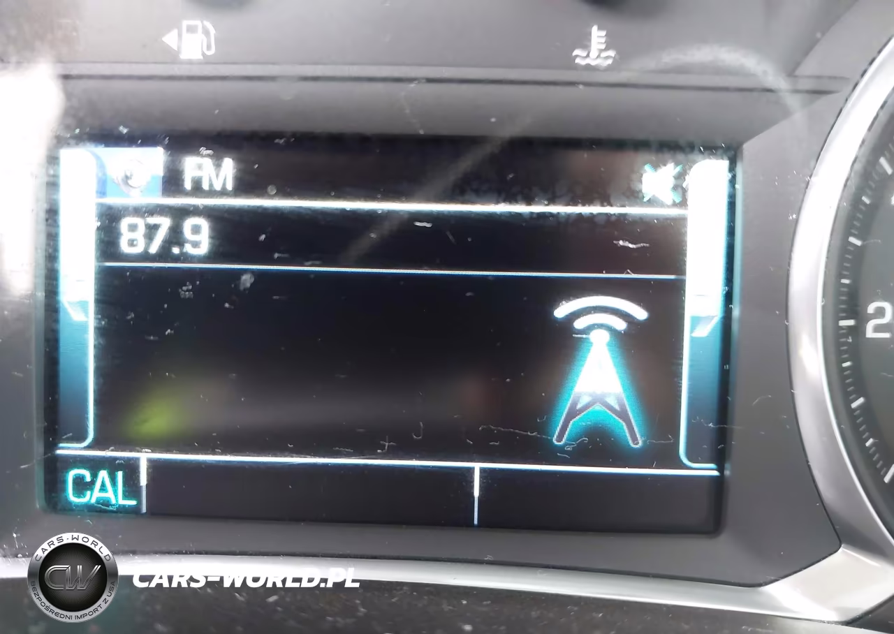 2018 Chevrolet Equinox Lt VIN:3GNAXLEUXJS561093 - 15