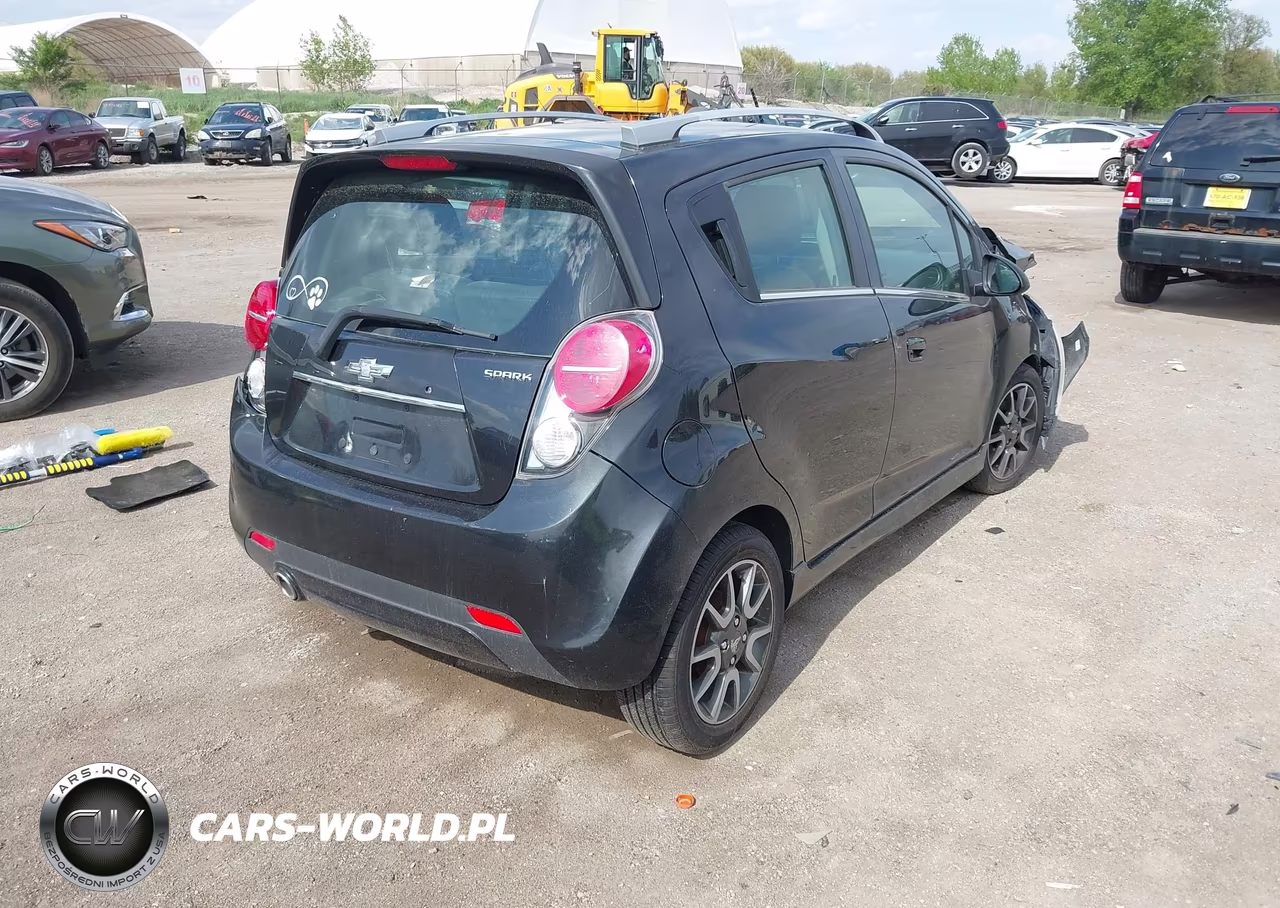2014 Chevrolet Spark 2Lt Auto VIN:KL8CF6S96EC470915 - 4