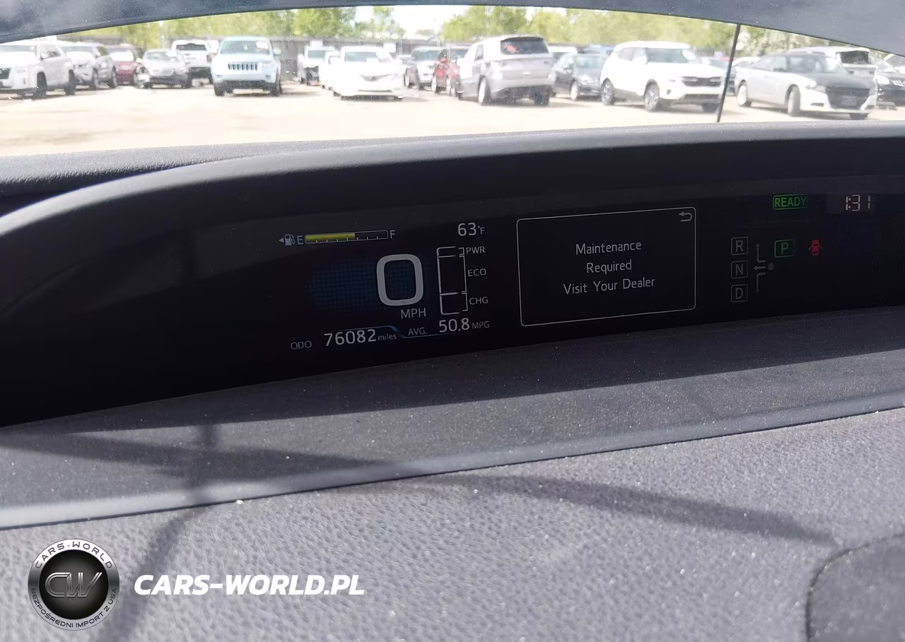 2017 Toyota Prius Four VIN:JTDKARFUXH3043825 - 7