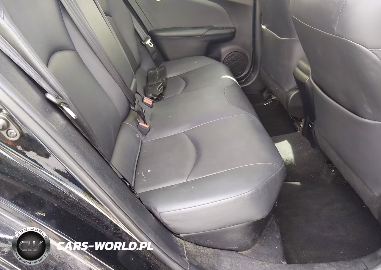 2017 Toyota Prius Four VIN:JTDKARFUXH3043825 - 8