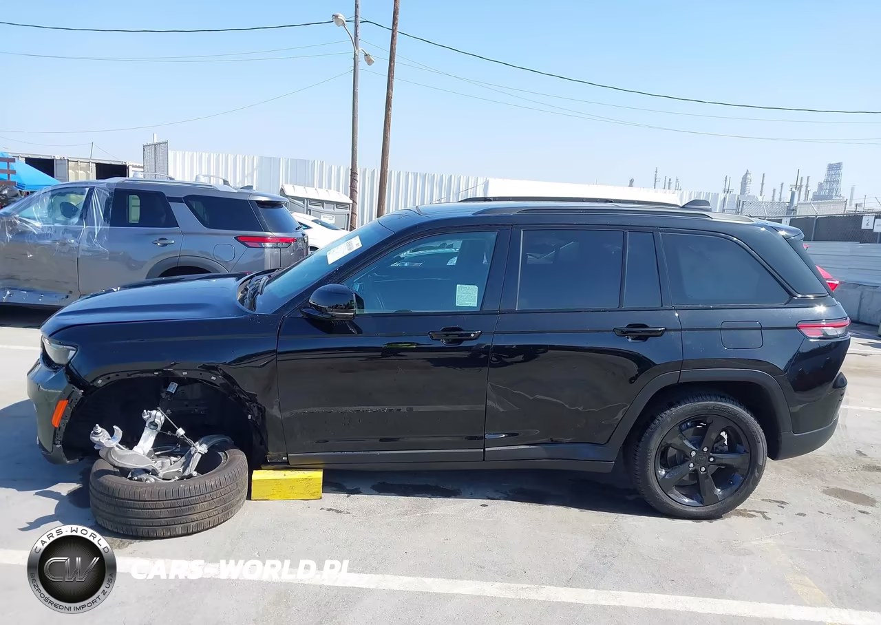 2025 Jeep Grand Cherokee Limited 4X2 VIN:1C4RJGBG9SC272975 - 14