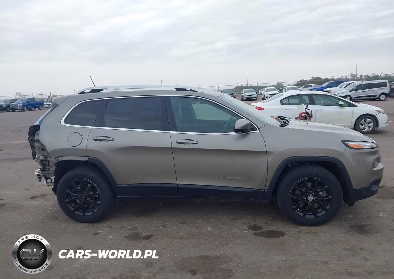 2017 Jeep Cherokee Latitude 4X4 VIN:1C4PJMCS9HW583208 - 14