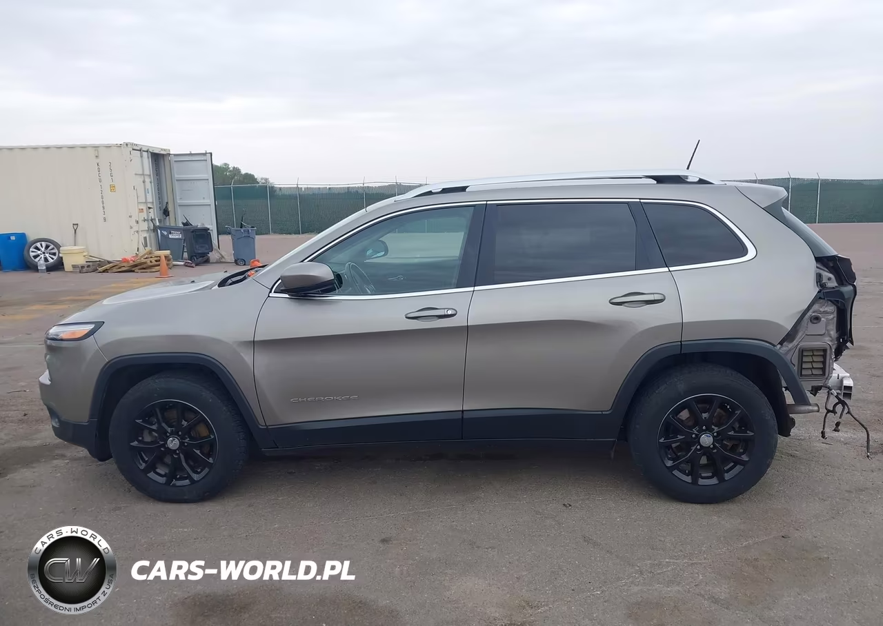 2017 Jeep Cherokee Latitude 4X4 VIN:1C4PJMCS9HW583208 - 15