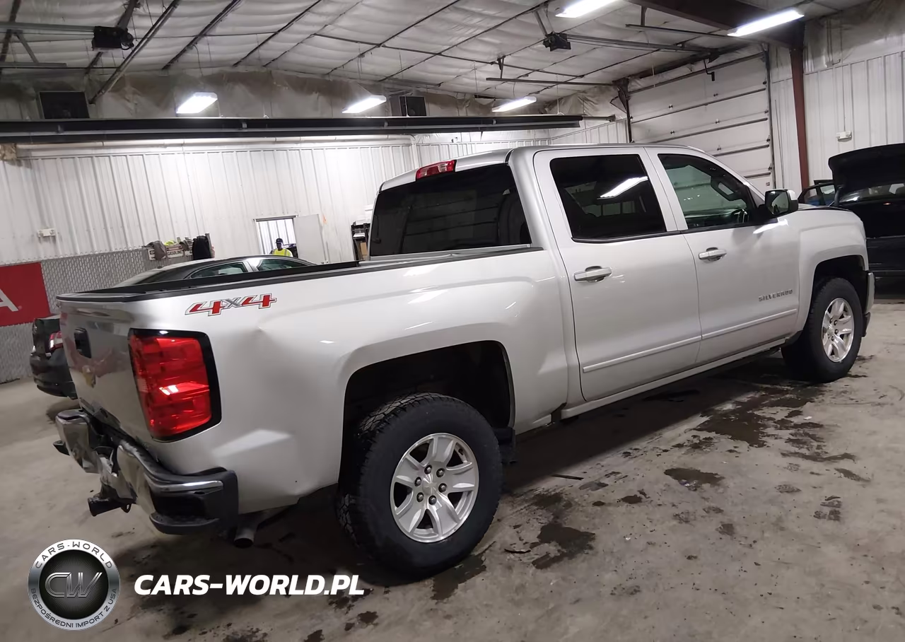 2017 Chevrolet Silverado 1500 1Lt VIN:3GCUKREC2HG331947 - 4