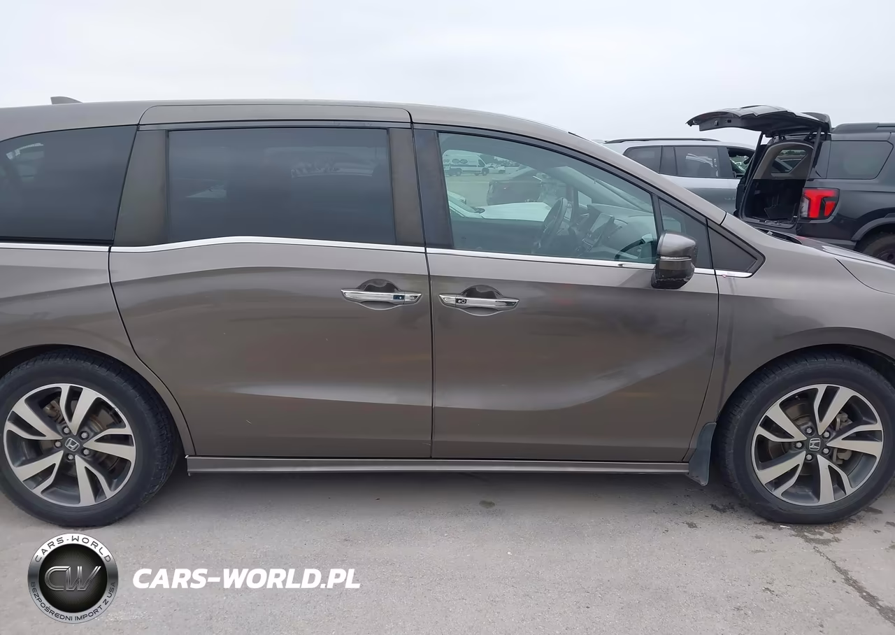 2021 Honda Odyssey Touring VIN:5FNRL6H85MB038813 - 14