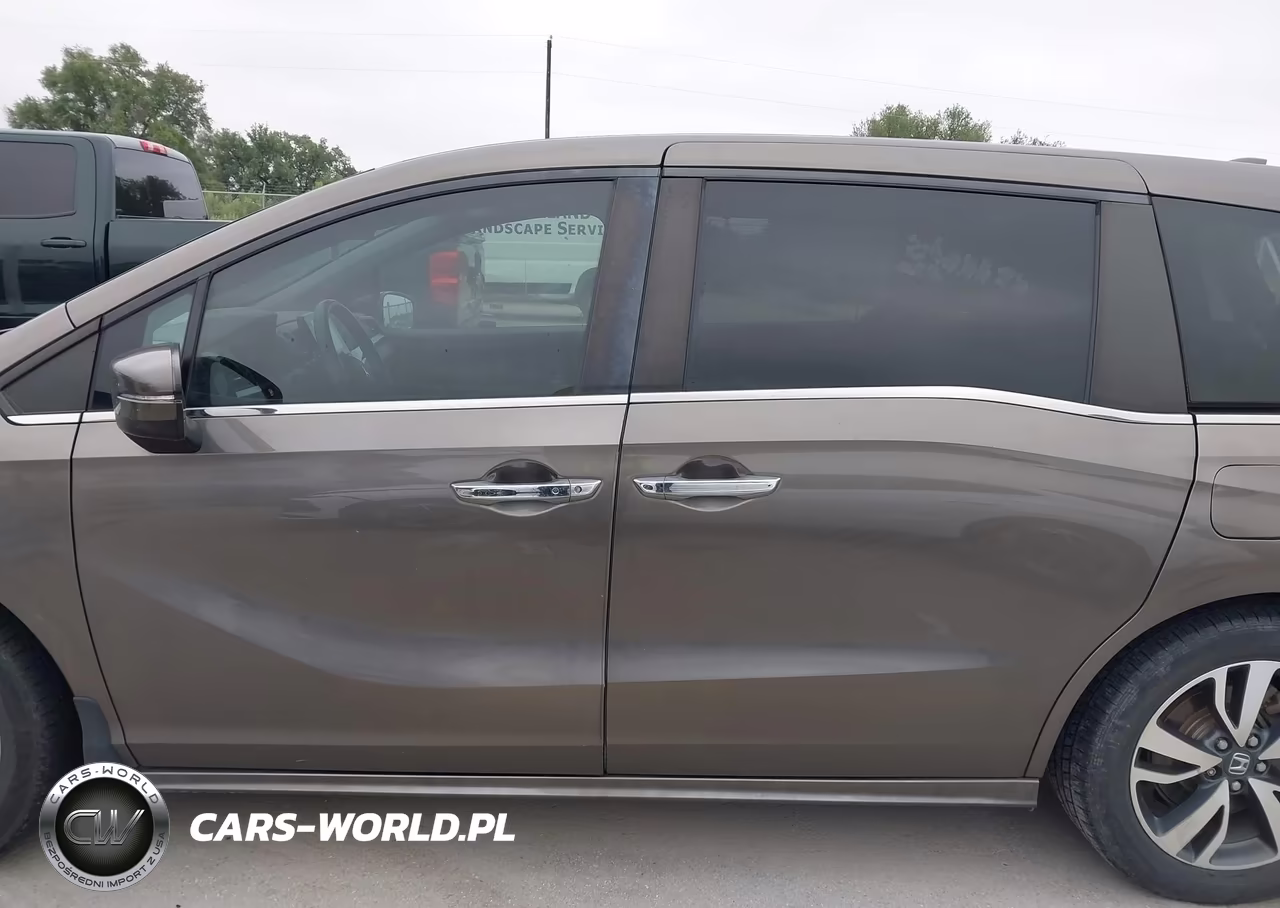 2021 Honda Odyssey Touring VIN:5FNRL6H85MB038813 - 15