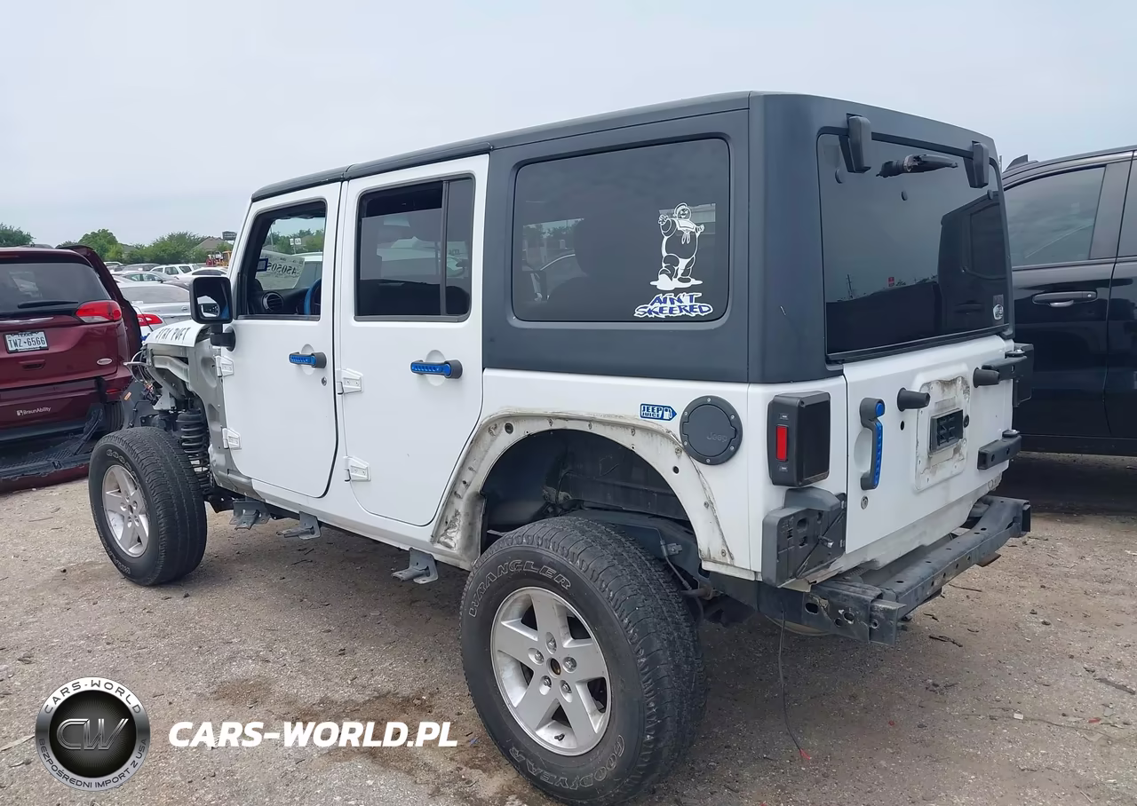 2012 Jeep Wrangler Unlimited Sport VIN:1C4HJWDG5CL243641 - 3