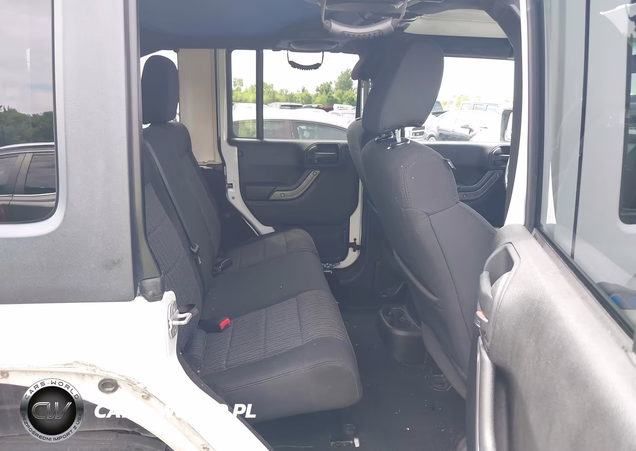 2012 Jeep Wrangler Unlimited Sport VIN:1C4HJWDG5CL243641 - 8