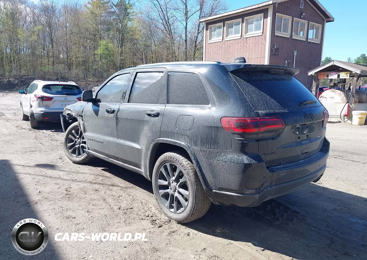2020 Jeep Grand Cherokee Altitude 4X4 VIN:1C4RJFAG1LC249848 - 3