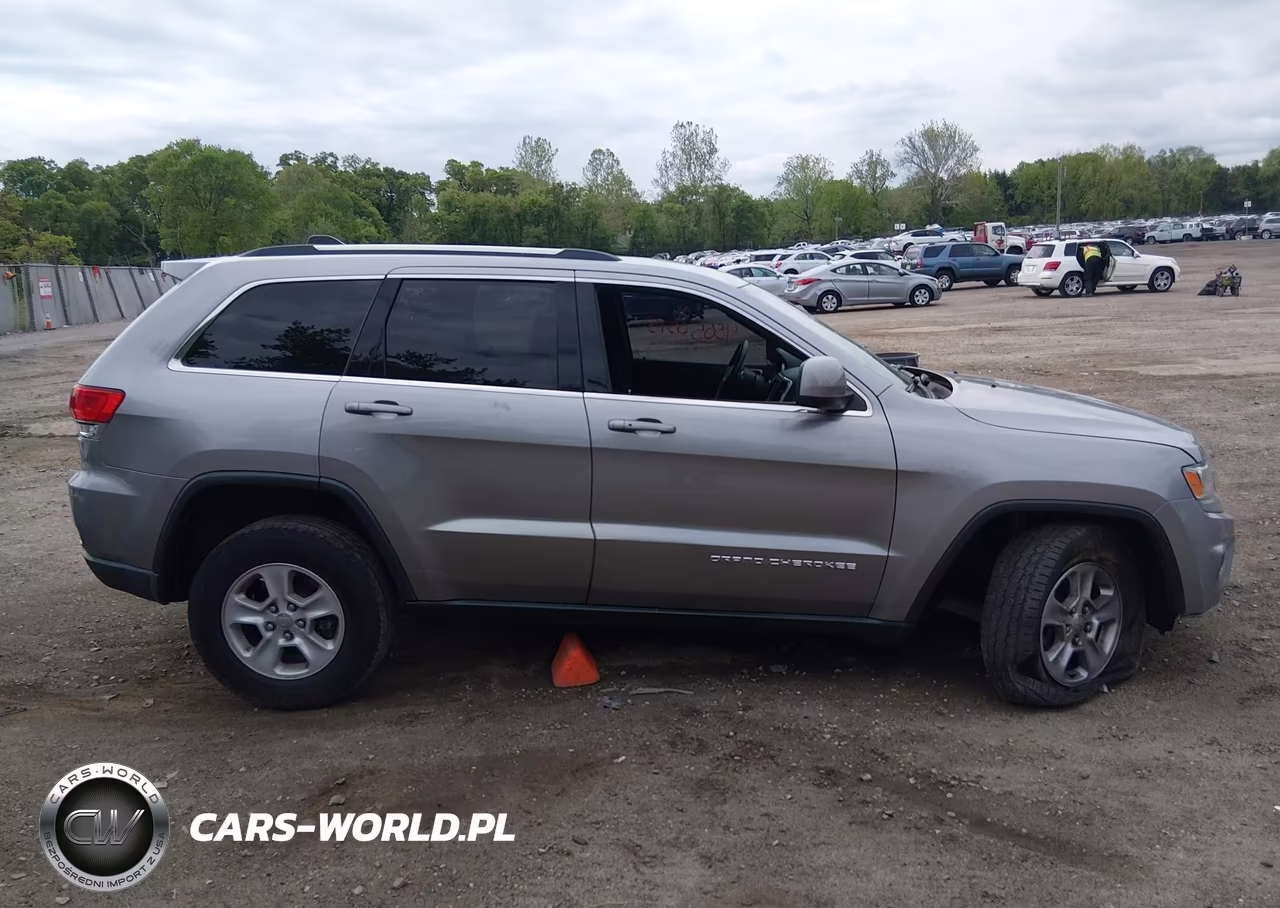 2016 Jeep Grand Cherokee Laredo VIN:1C4RJFAG8GC363755 - 14