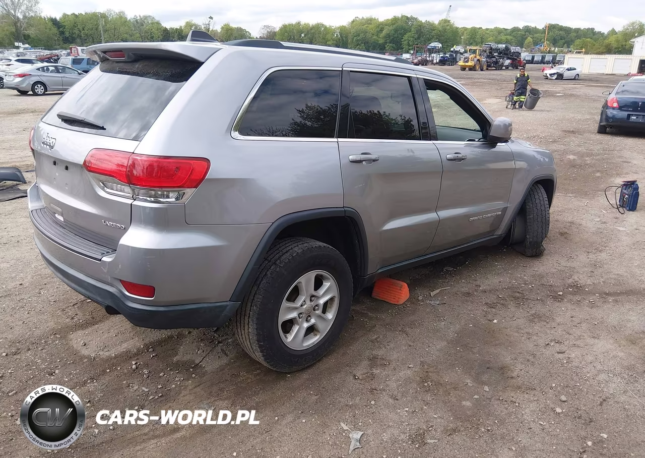 2016 Jeep Grand Cherokee Laredo VIN:1C4RJFAG8GC363755 - 4
