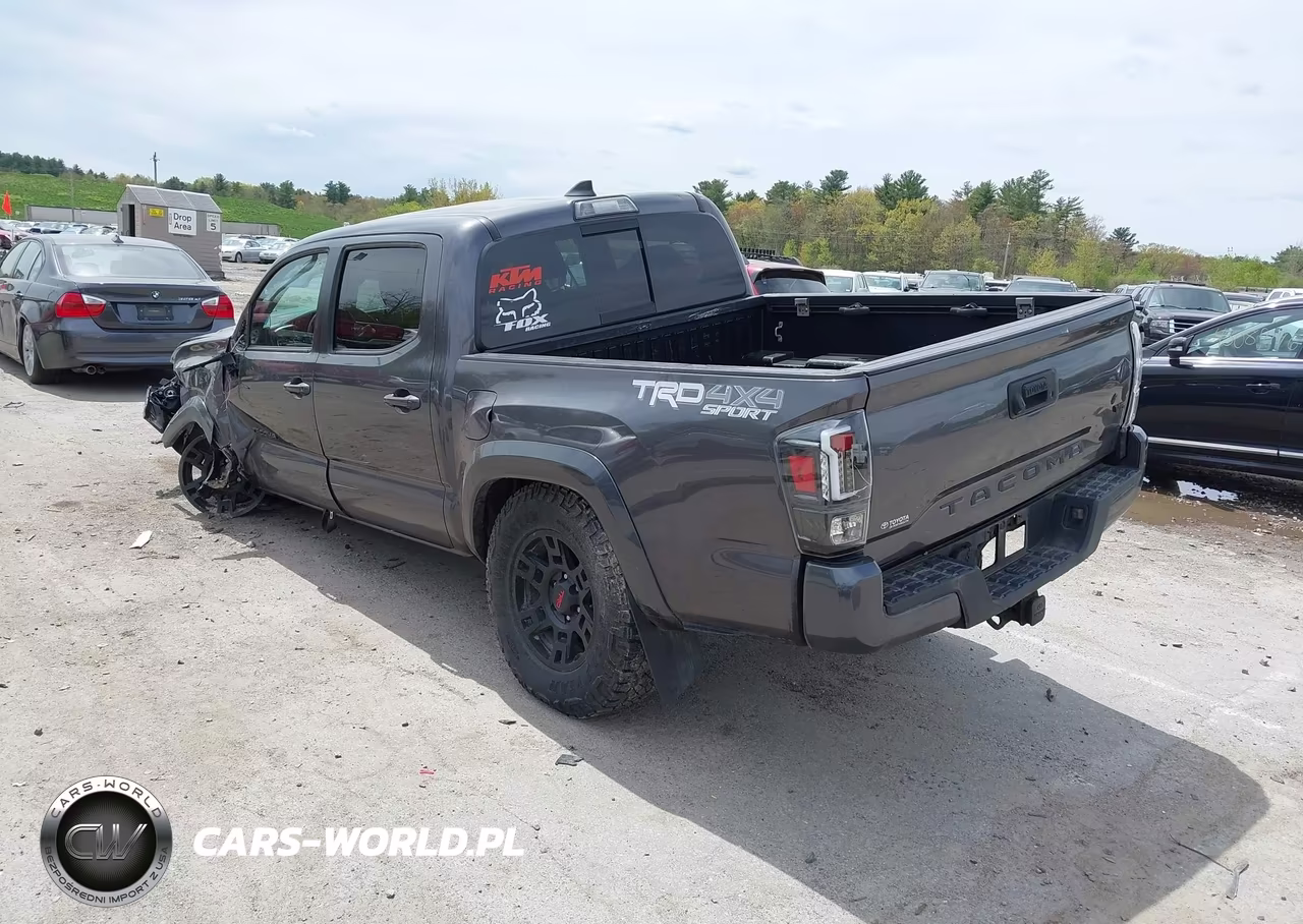 2017 Toyota Tacoma Trd Sport VIN:5TFCZ5AN0HX114173 - 3