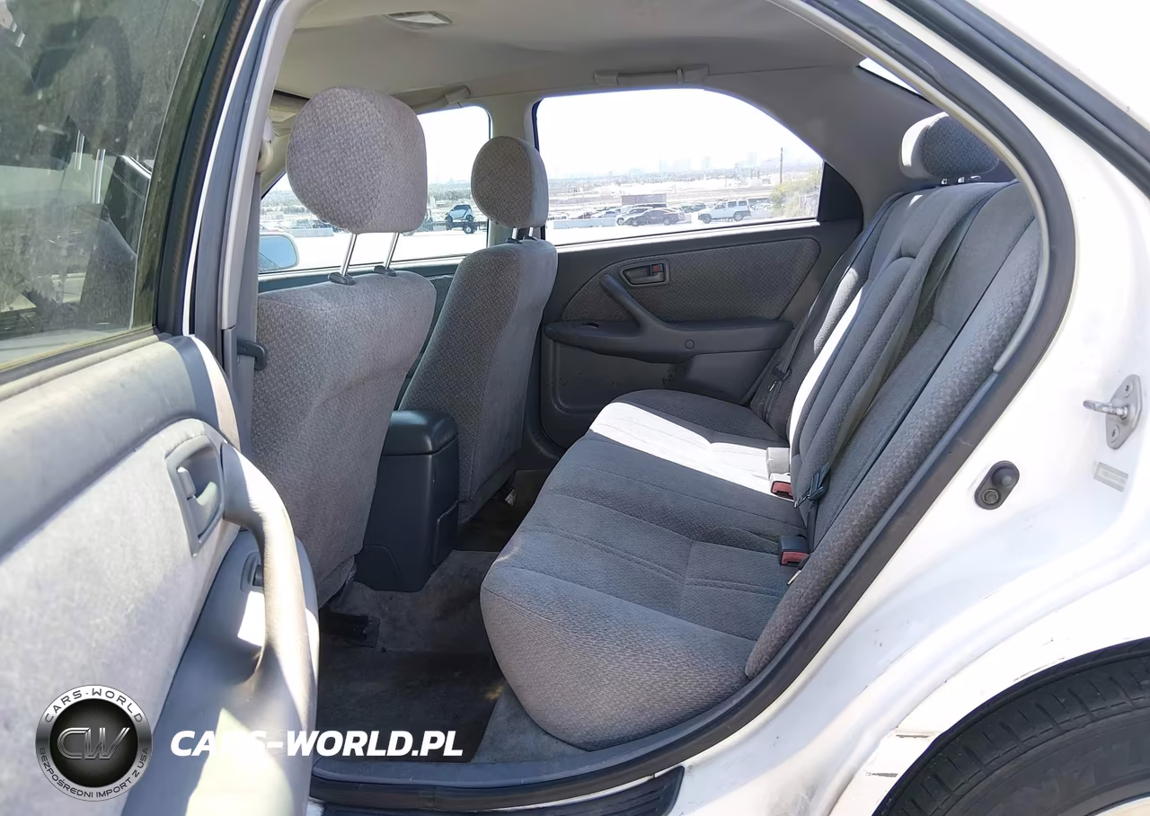 2000 Toyota Camry Le VIN:JT2BG22K3Y0470526 - 8