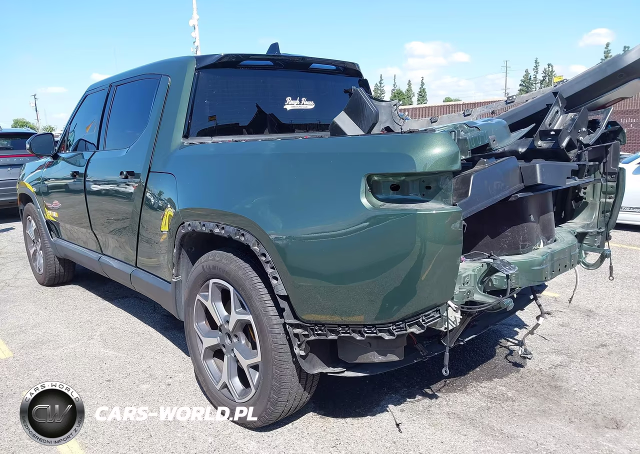 2023 Rivian R1T Adventure Quad Motor Large Pack VIN:7FCTGAAA2PN017976 - 3