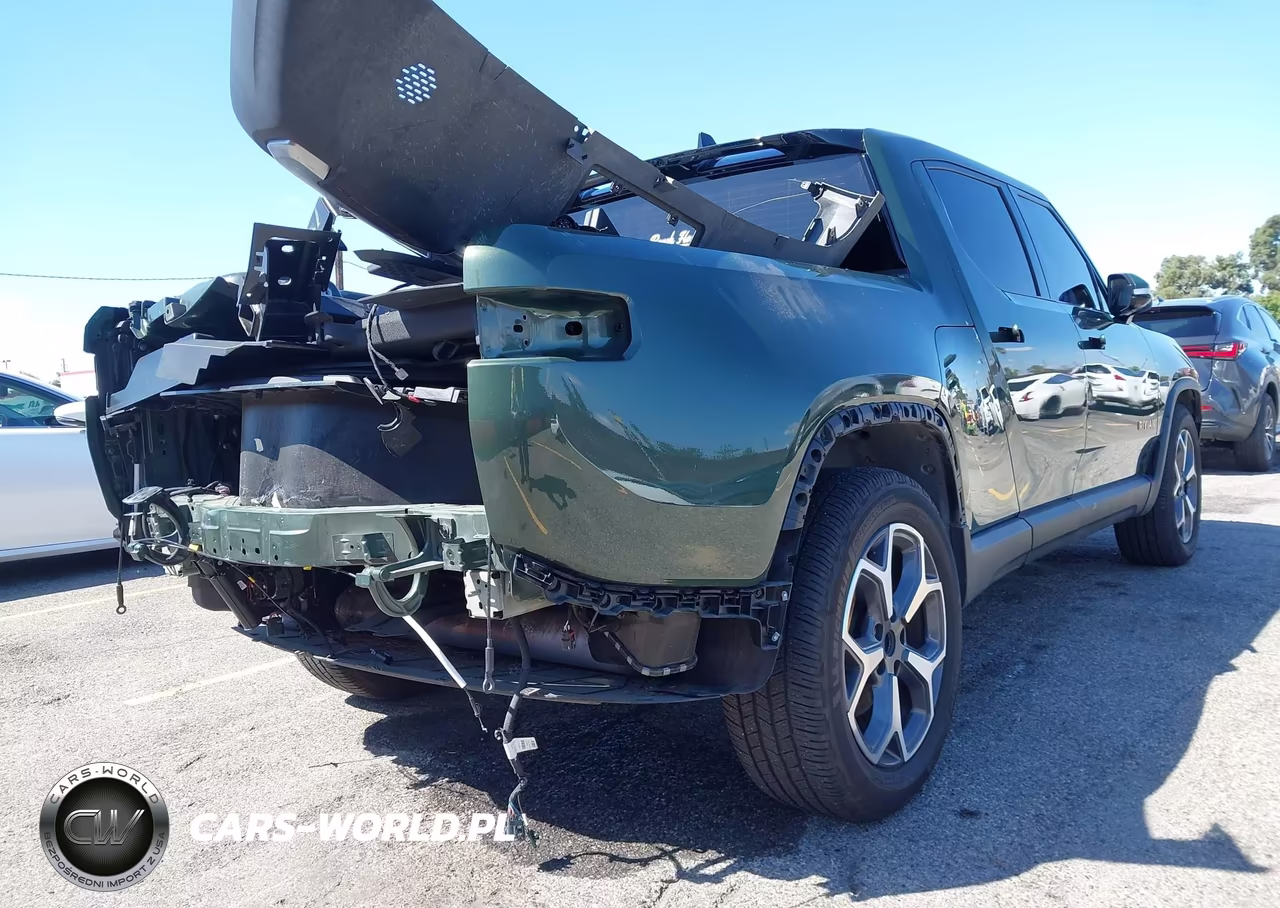 2023 Rivian R1T Adventure Quad Motor Large Pack VIN:7FCTGAAA2PN017976 - 4