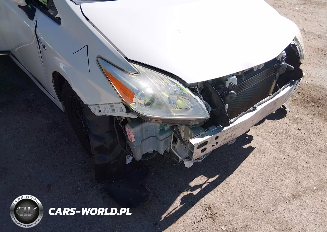 2014 Toyota Prius Three VIN:JTDKN3DU8E1810034 - 6