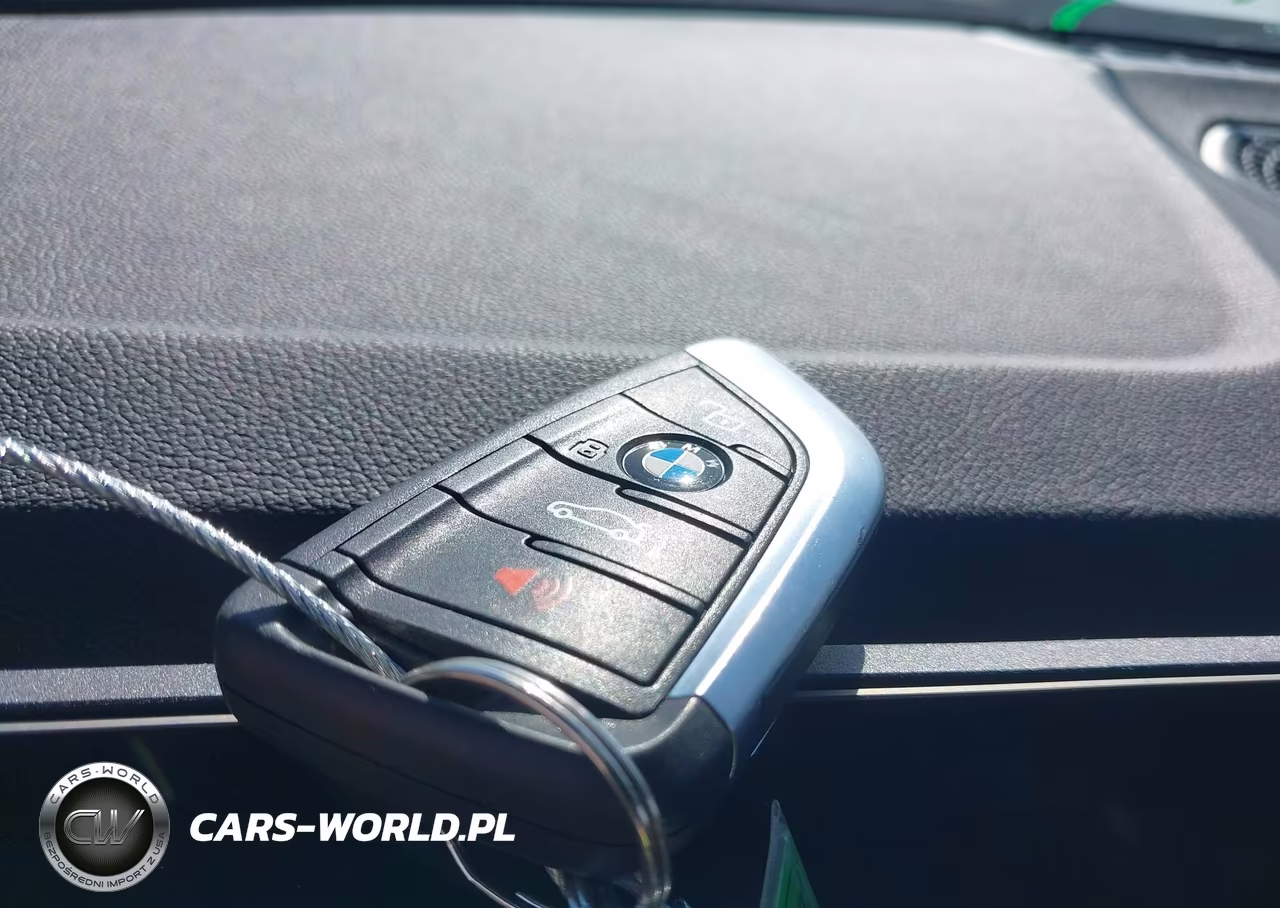 2024 BMW 330I xDrive VIN:3MW89FF06R8E08120 - 11
