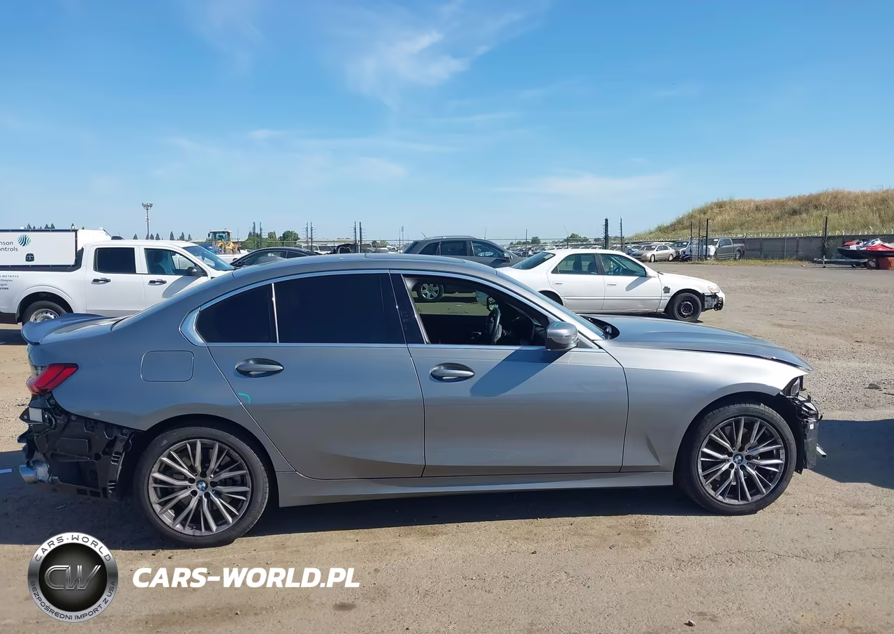 2024 BMW 330I xDrive VIN:3MW89FF06R8E08120 - 13