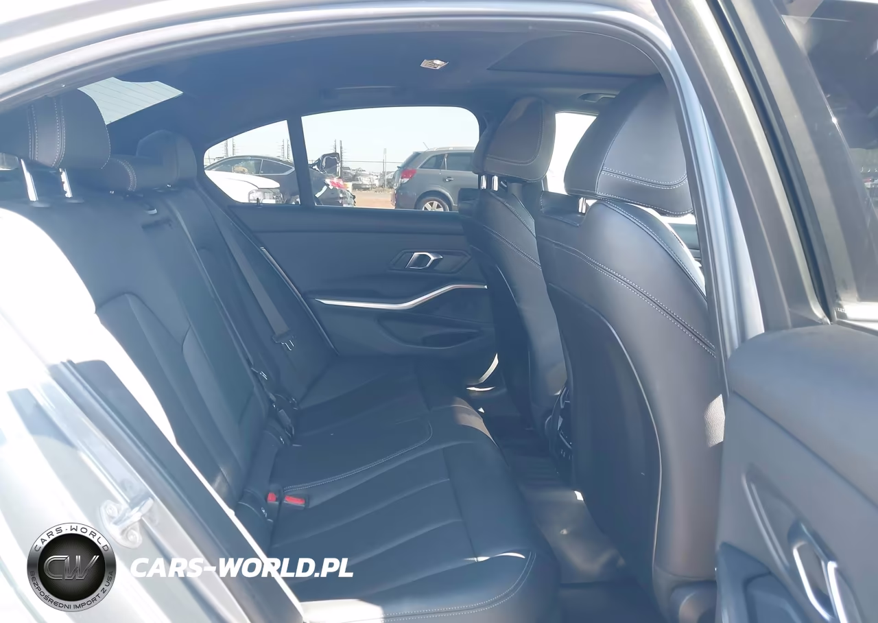 2024 BMW 330I xDrive VIN:3MW89FF06R8E08120 - 8