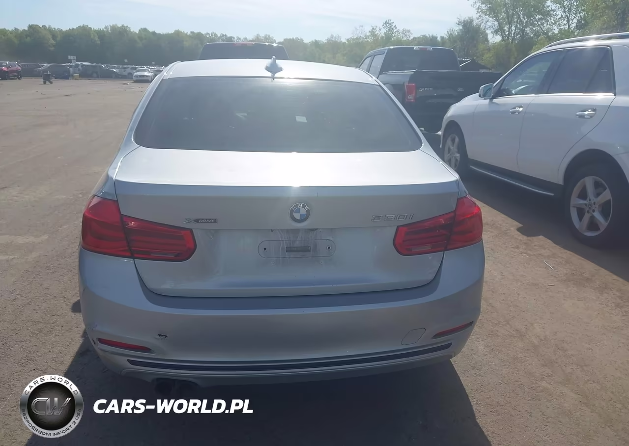 2018 BMW 330I xDrive VIN:WBA8D9G53JNU72255 - 16