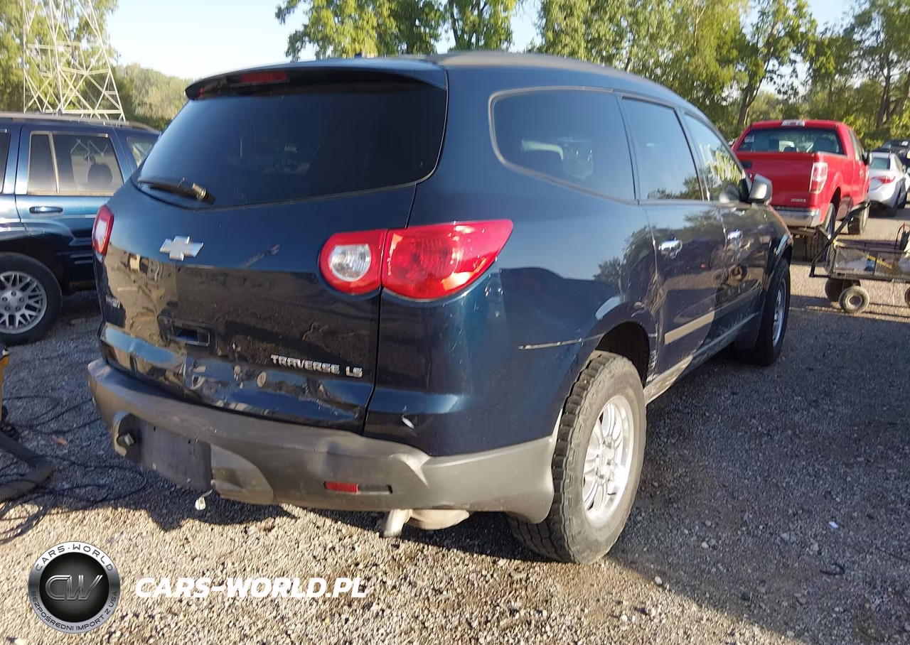 2010 Chevrolet Traverse Ls VIN:1GNLREED3AJ207366 - 4