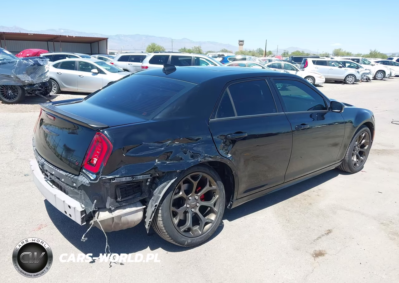 2017 Chrysler 300 300S Alloy Edition VIN:2C3CCABG2HH608358 - 4