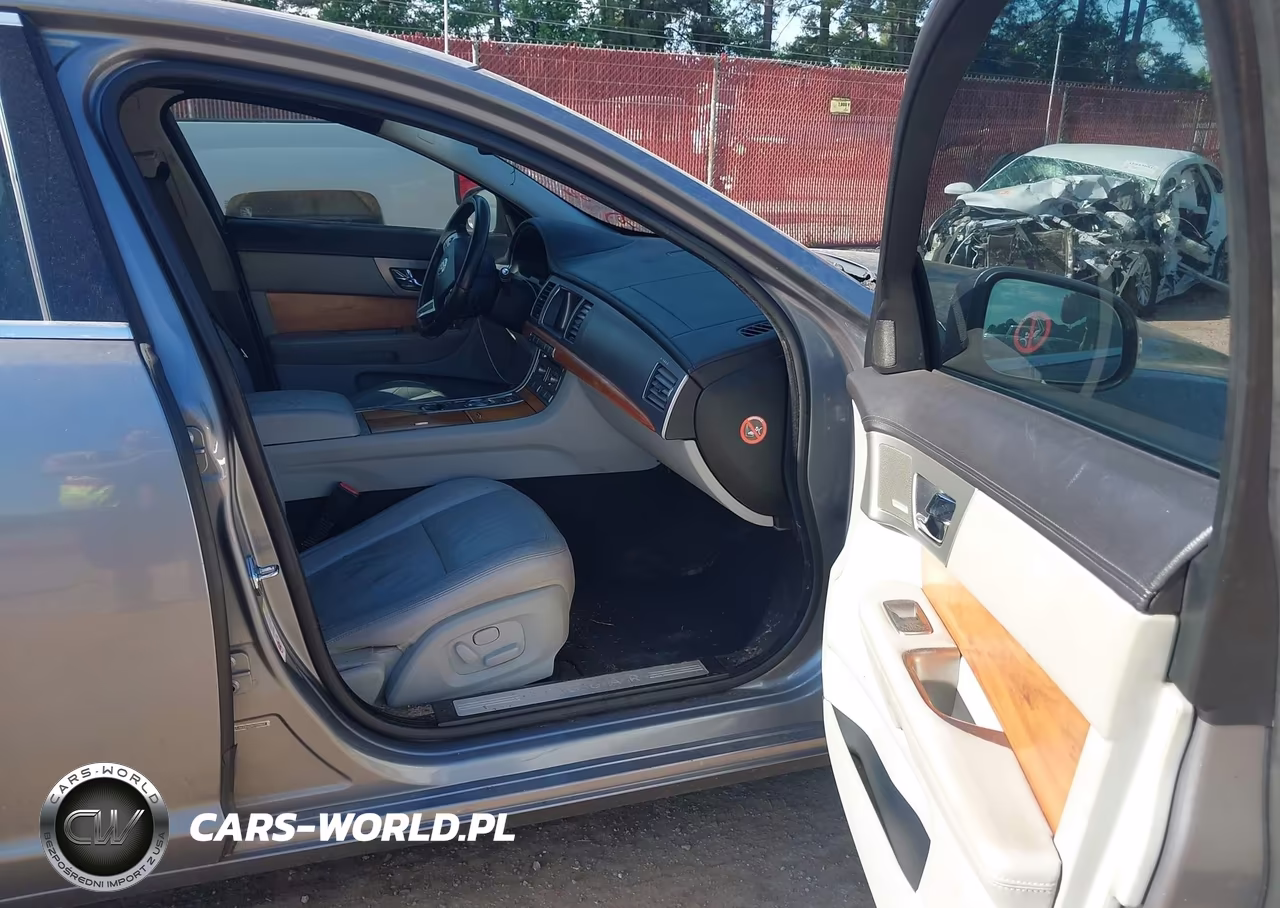 2009 Jaguar Xf Luxury VIN:SAJWA05B09HR09082 - 5