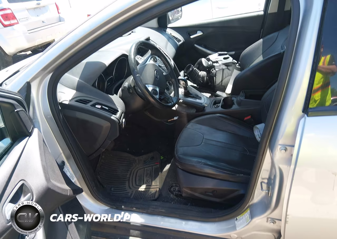 2014 Ford Focus Se VIN:1FADP3K26EL254501 - 5