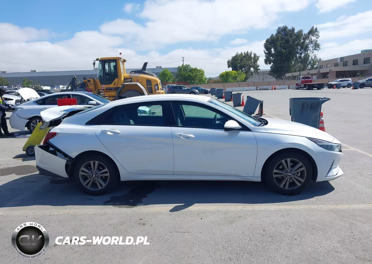 2022 Hyundai Elantra Sel VIN:5NPLM4AG9NH065671 - 13