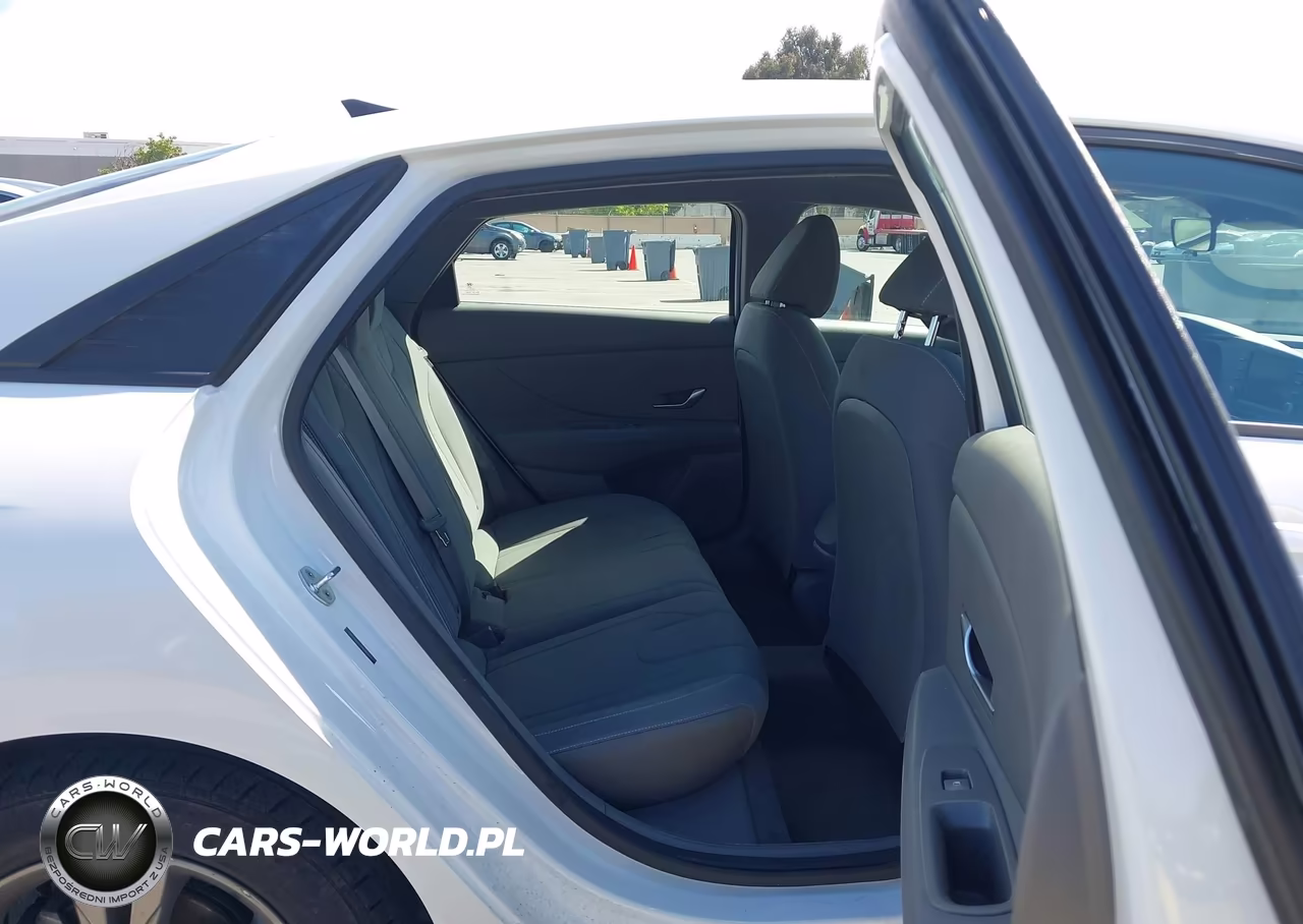 2022 Hyundai Elantra Sel VIN:5NPLM4AG9NH065671 - 8