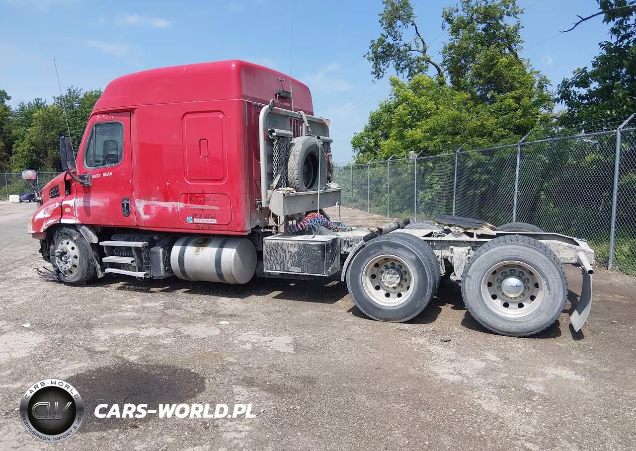 2014 Freightliner Cascadia 113 VIN:3AKJGHDV0ESFY1266 - 13