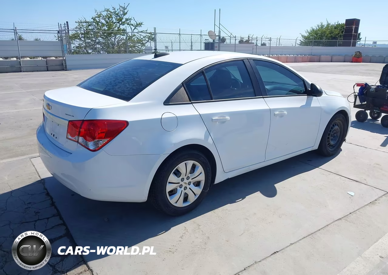 2016 Chevrolet Cruze Limited Ls Auto VIN:1G1PC5SHXG7163612 - 4