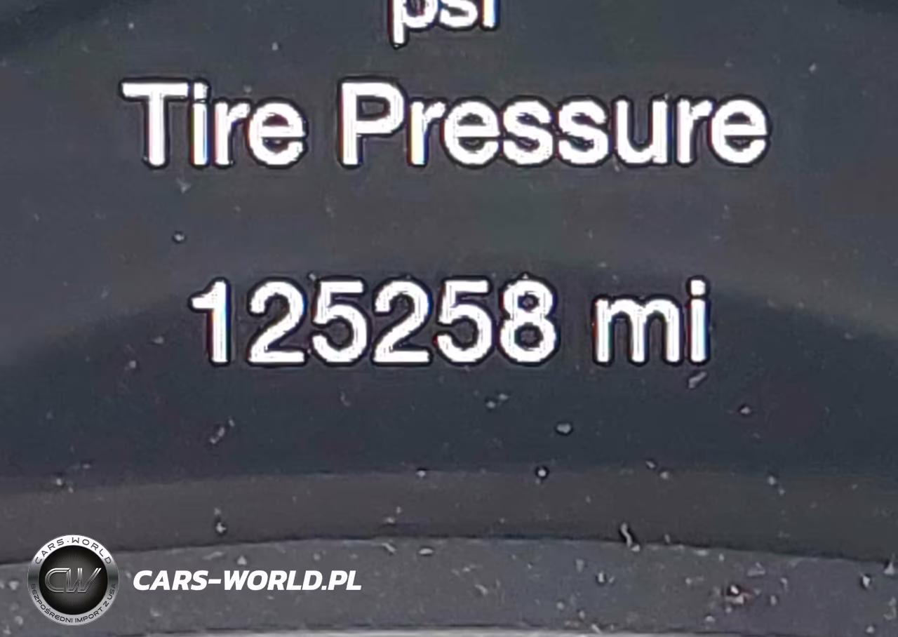 2018 Jeep Grand Cherokee Sterling Edition 4X4 VIN:1C4RJFBG0JC203469 - 13